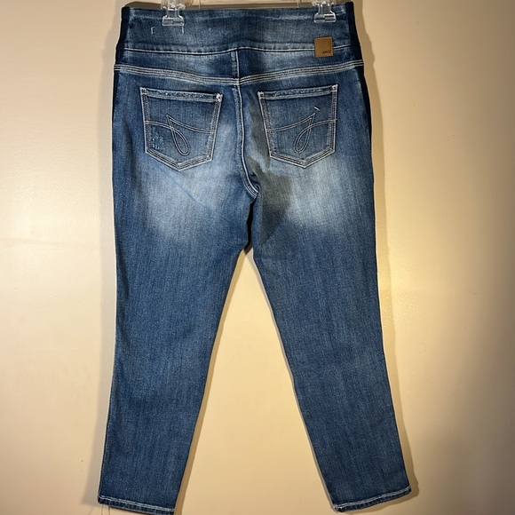 EUC JAG Jeans cropped distressed jeggings.  High Rise Skinny  Size 10 - Picture 3 of 7